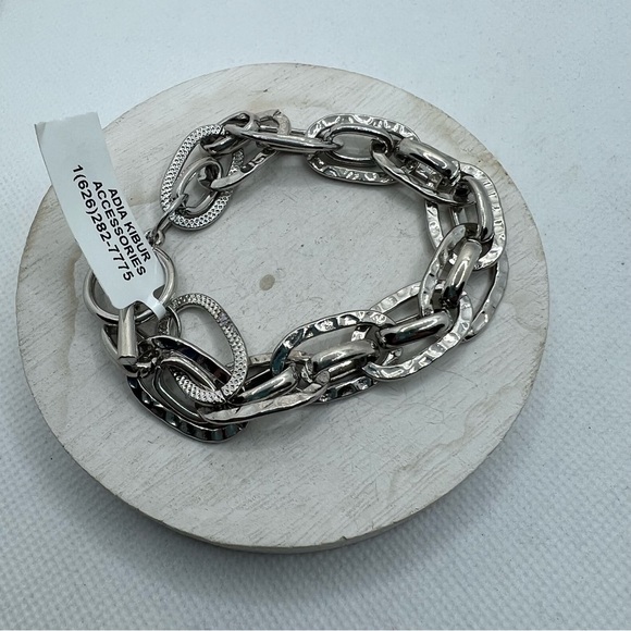 Adia Kibur Silver Link T Clasp Bracelet - Picture 4 of 7